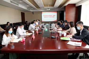 嘉興市委常委、統戰部部長李小平一行蒞臨景興紙業調研指導